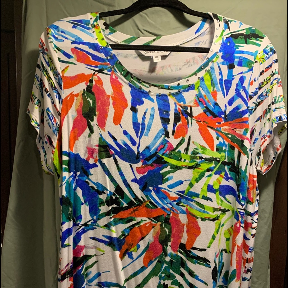 Fun and festive pull over blouse.